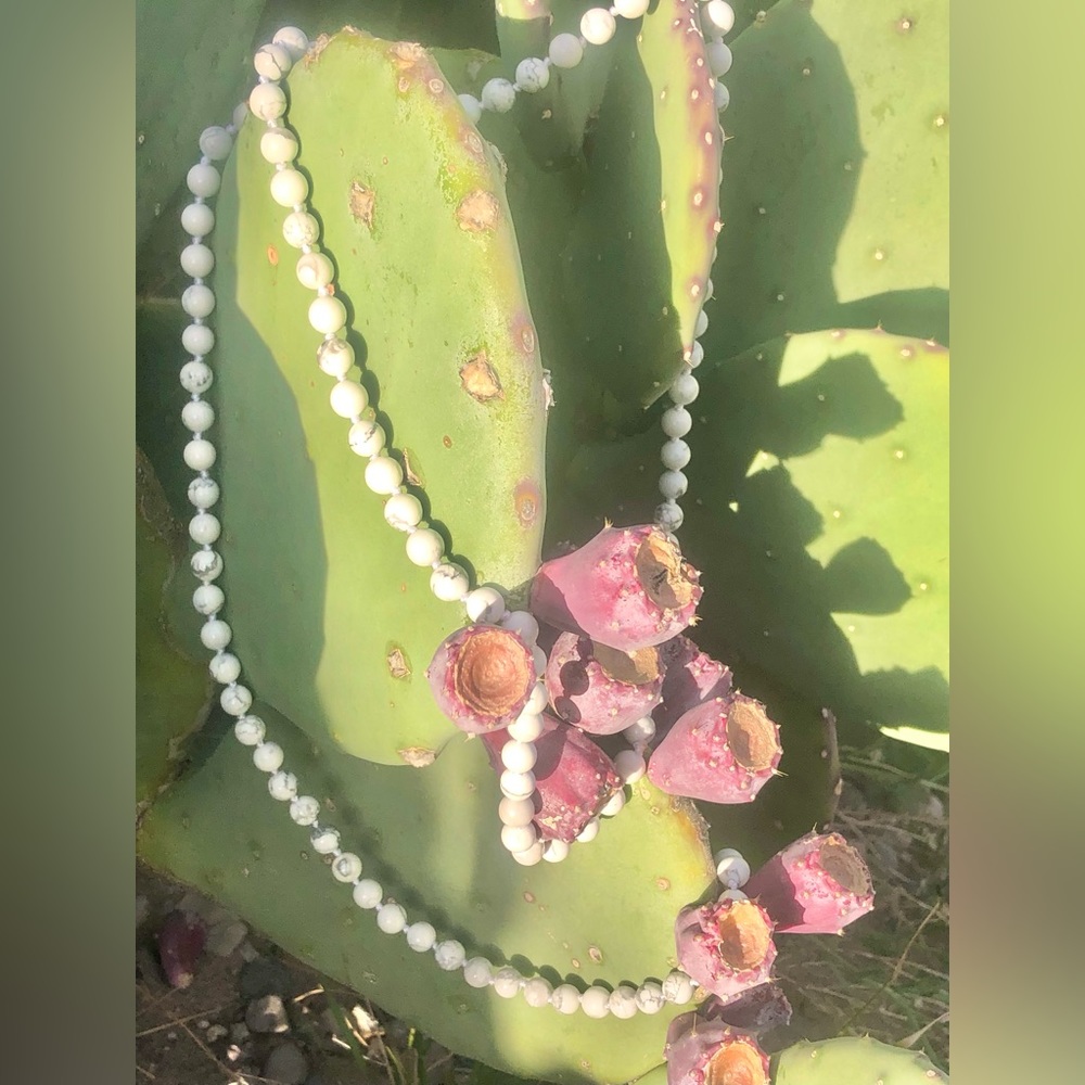 Polished Howlite Hand-Knotted Beaded Necklace - Picture 7 of 13